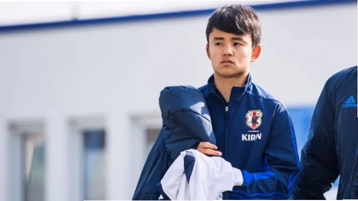 久保建英为何远赴巴萨训练却加盟皇马？